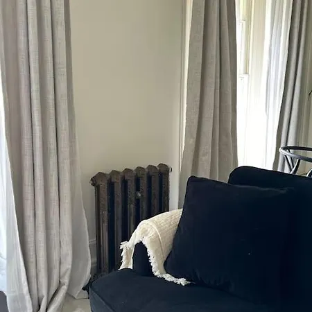 1 Bed Period Clifton Balcony Flat With Private Offroad Parking